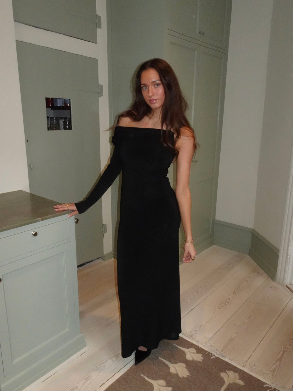 Linea one shoulder kjole - Sort