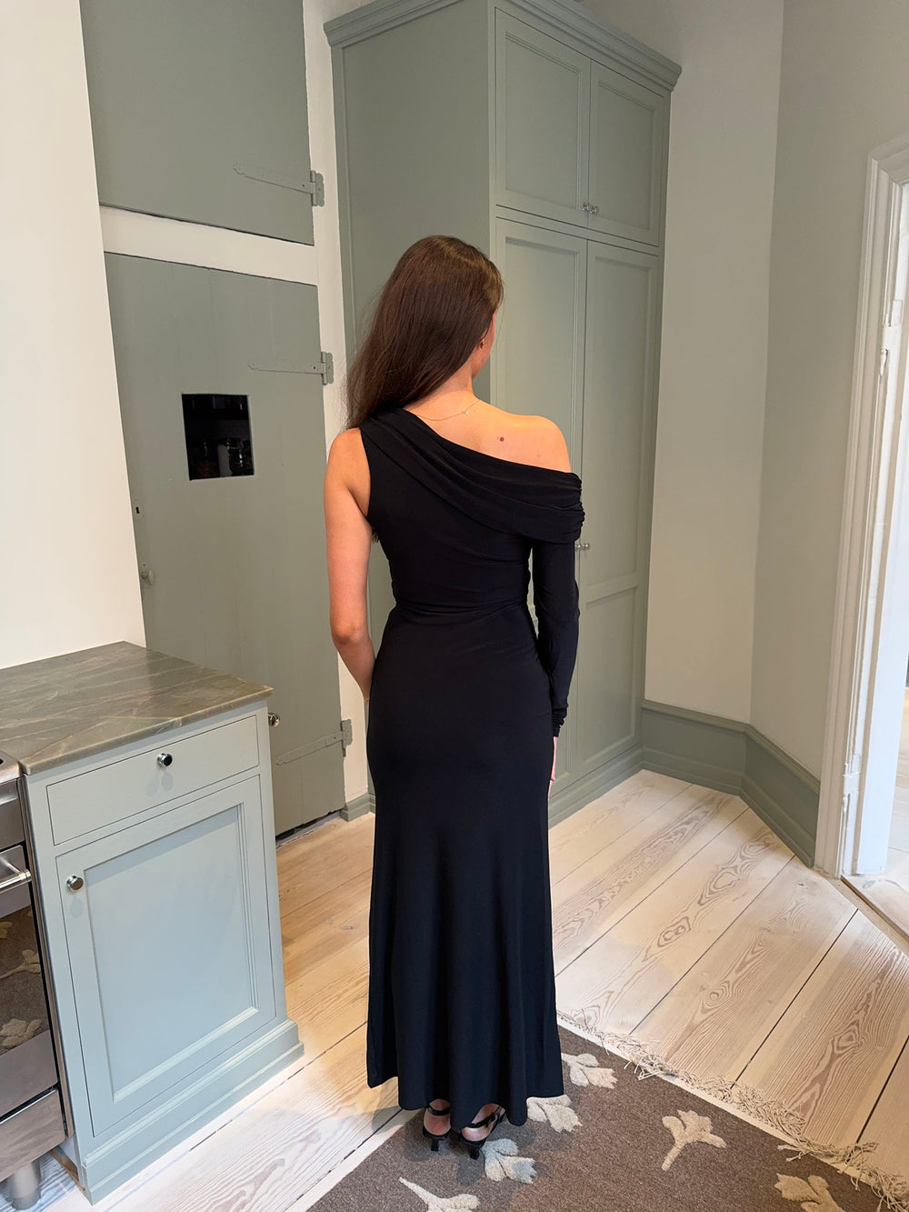 Linea one shoulder kjole - Sort