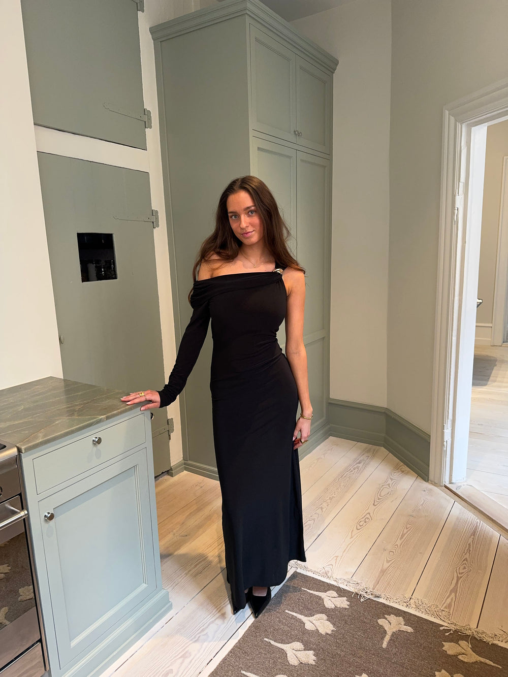 Linea one shoulder kjole - Sort