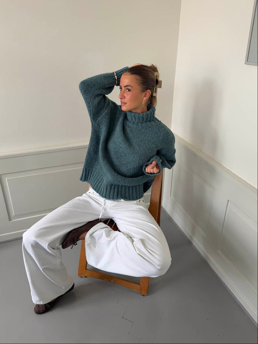 Valdamara oversized striktrøje med turtleneck - Blå