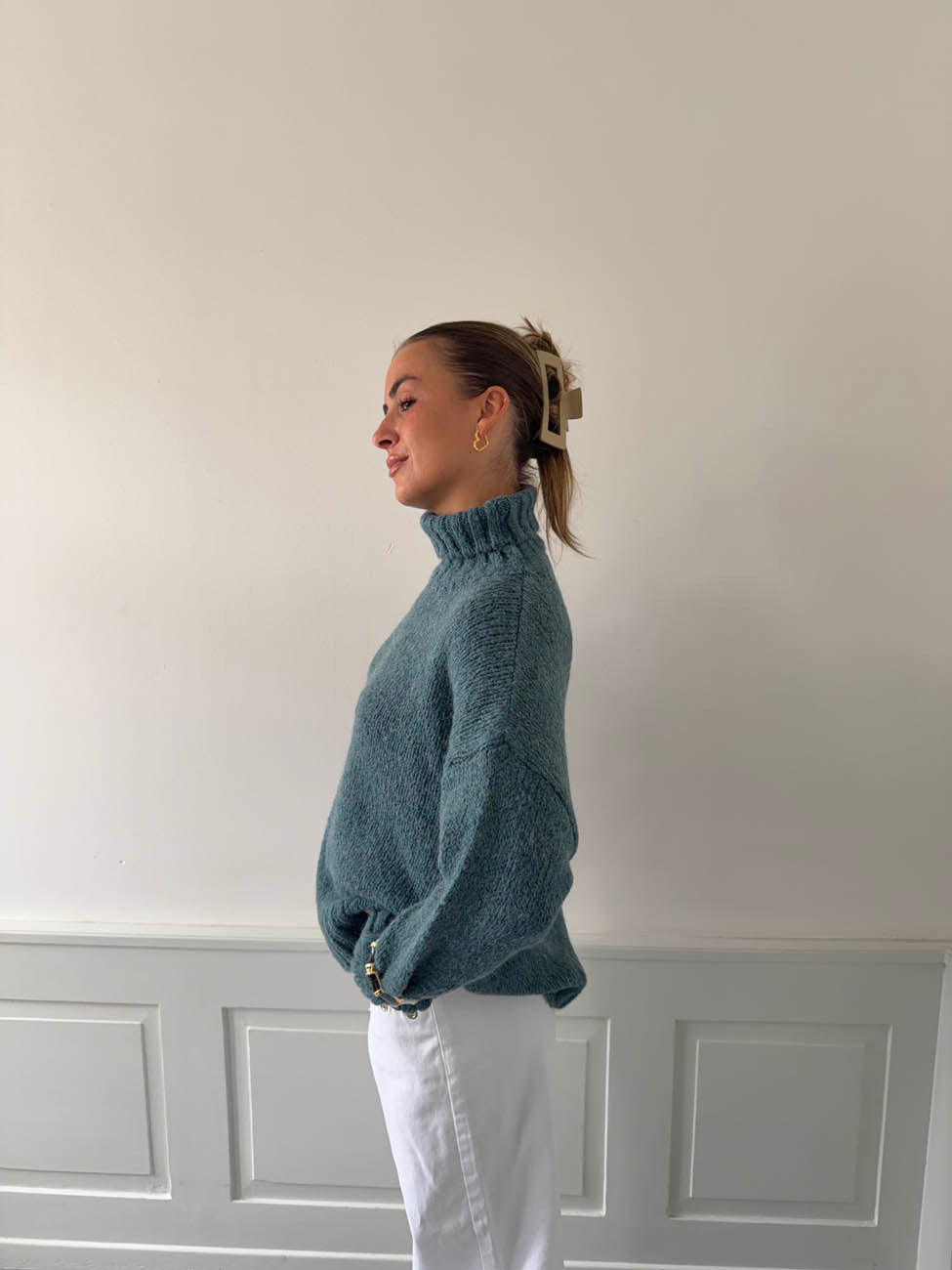 Valdamara oversized striktrøje med turtleneck - Blå