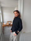 Valdamara oversized striktrøje med turtleneck - Sort