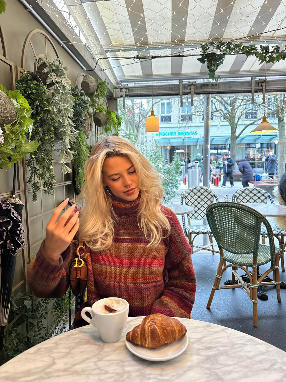 Valdamara oversized striktrøje med turtleneck - Multifarvet