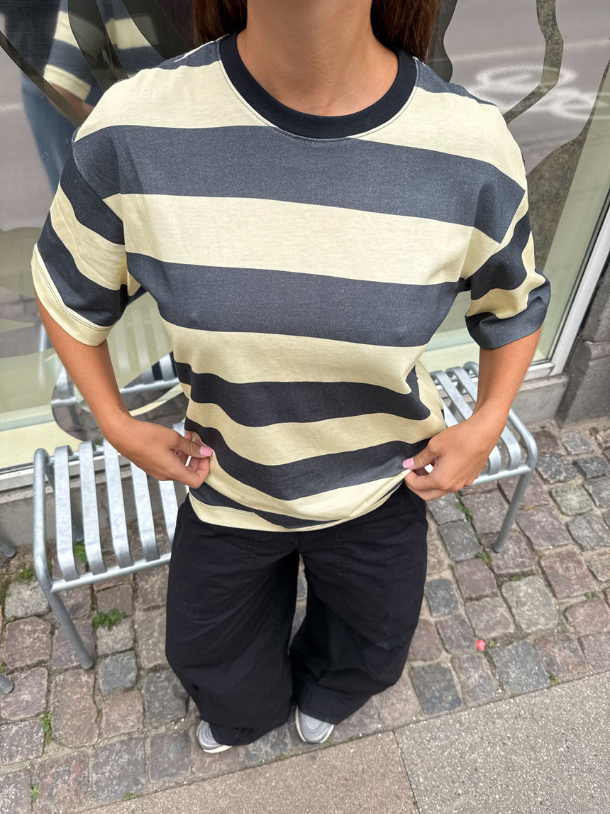Zinnia oversized t-shirt - Gul/grå