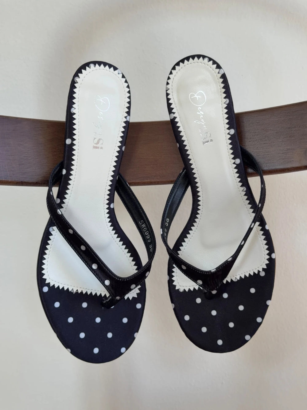 Pepita sandal med hæl og polkaprikker - Sort/Hvid