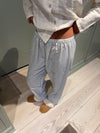 Kallie pyjamas sæt med kirsebær - Hvid/blå