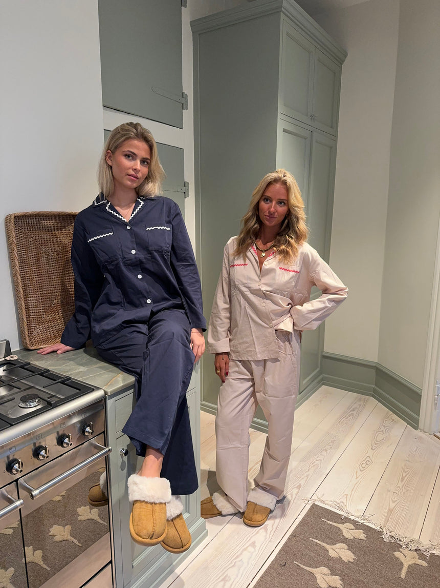 Pinja pyjamas sæt - Navy/hvid