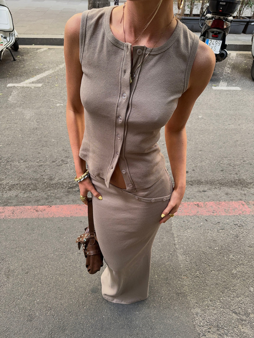Osccarra top med knapper - Beige