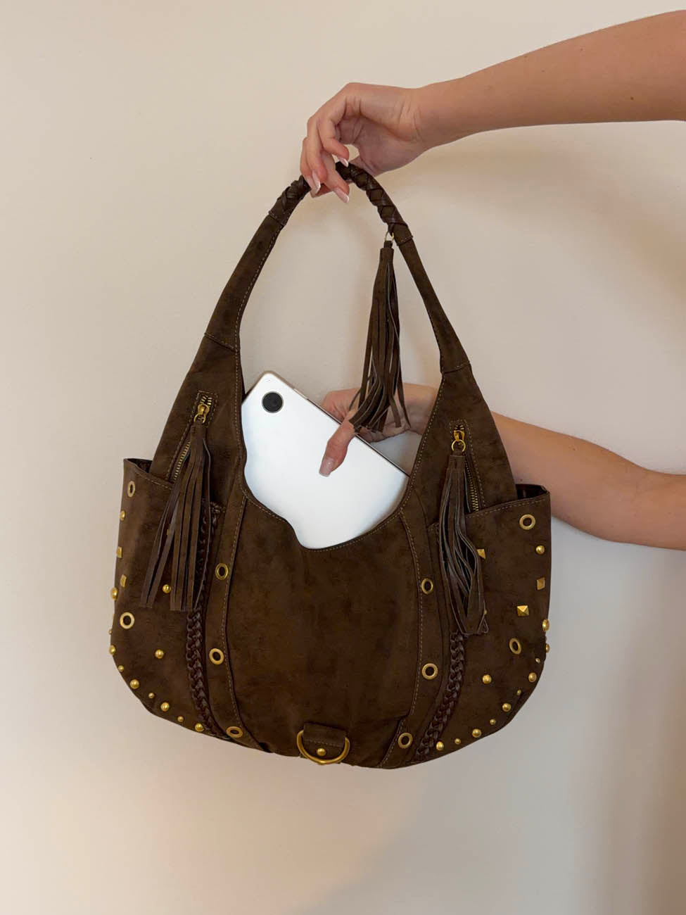 Valentina skuldertaske med nitter - Brun