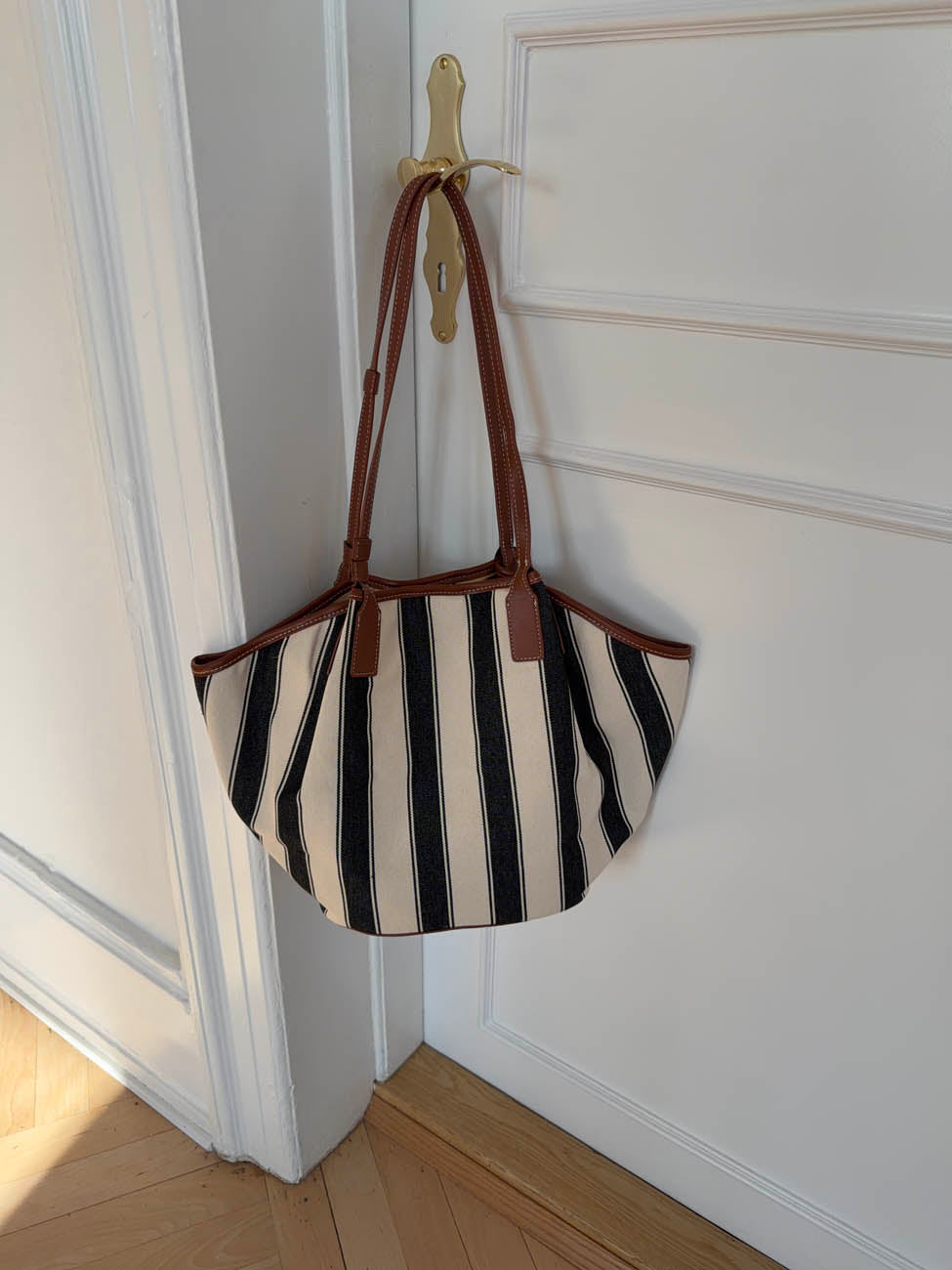 Enna skuldertaske med striber - Hvid/navy