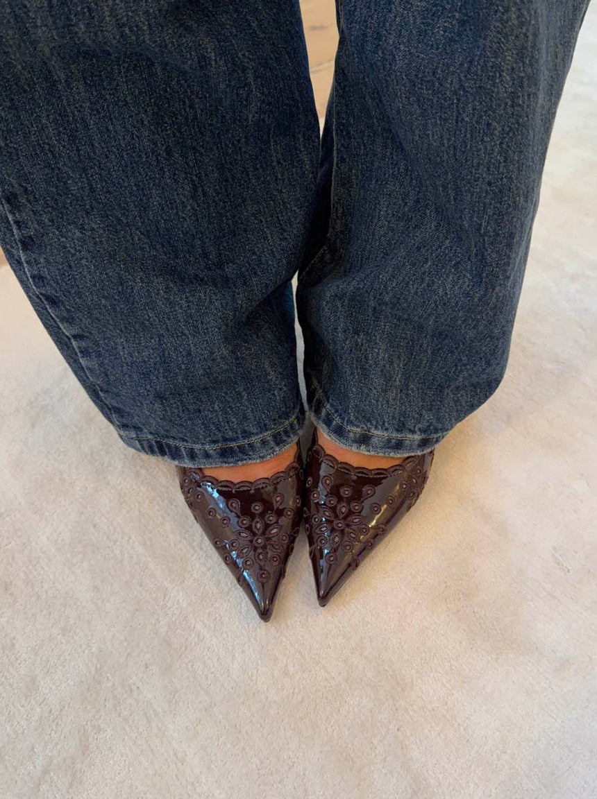 Ydun slingback hæle med detaljer - Mørkebrun