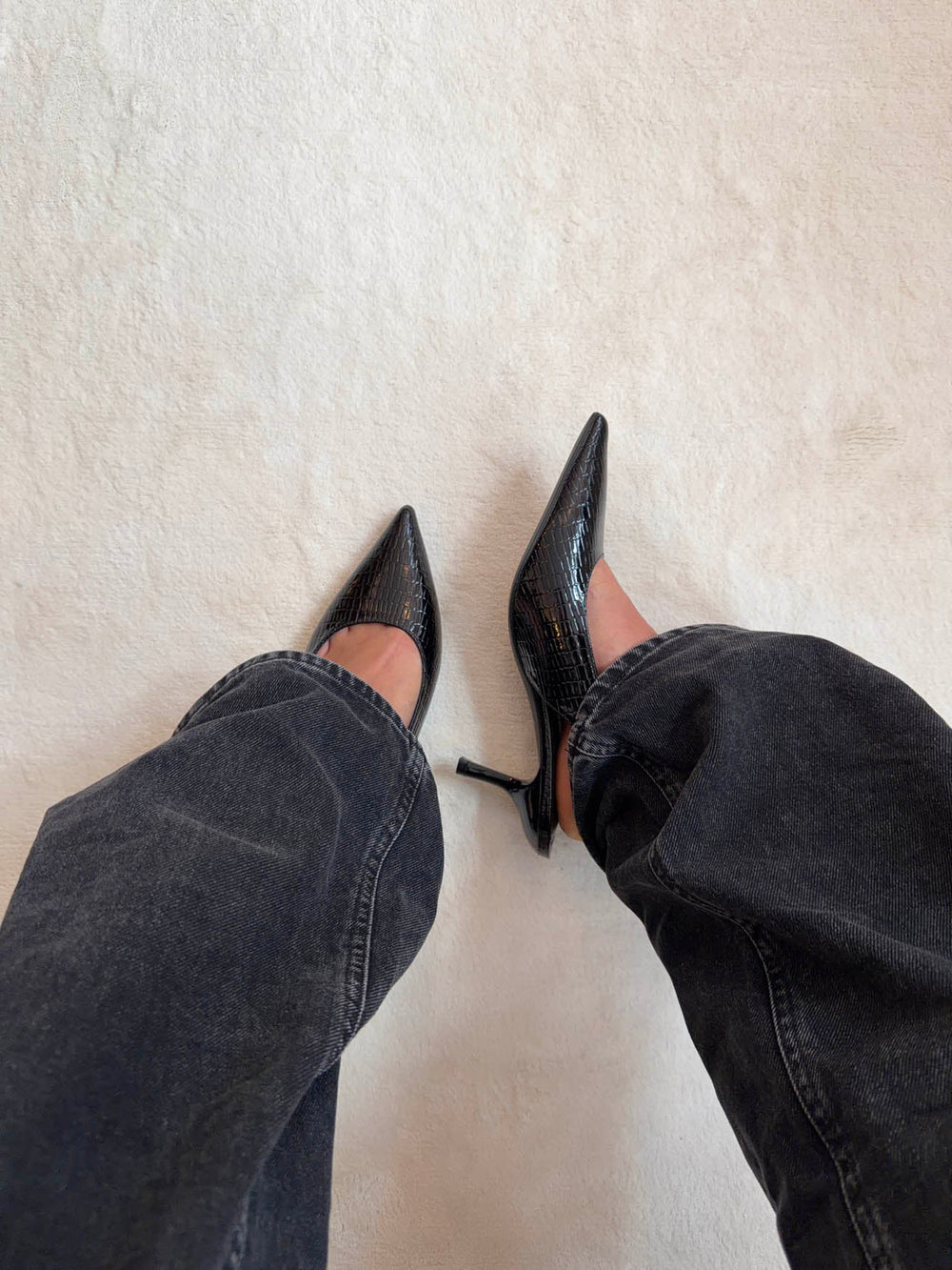 Karline slingback mules med krokodilleprint - Sort