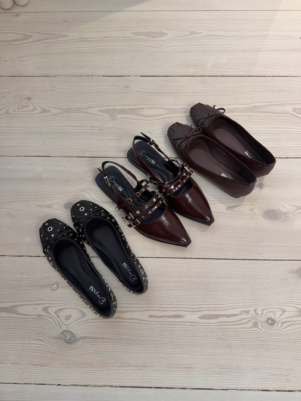 Saga slingback sandaler med spændedetaljer - Mørkerød