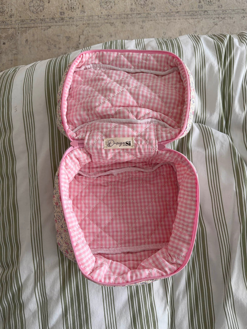 Honey stor toilettaske med hank - Hvid/lyserøde blomster