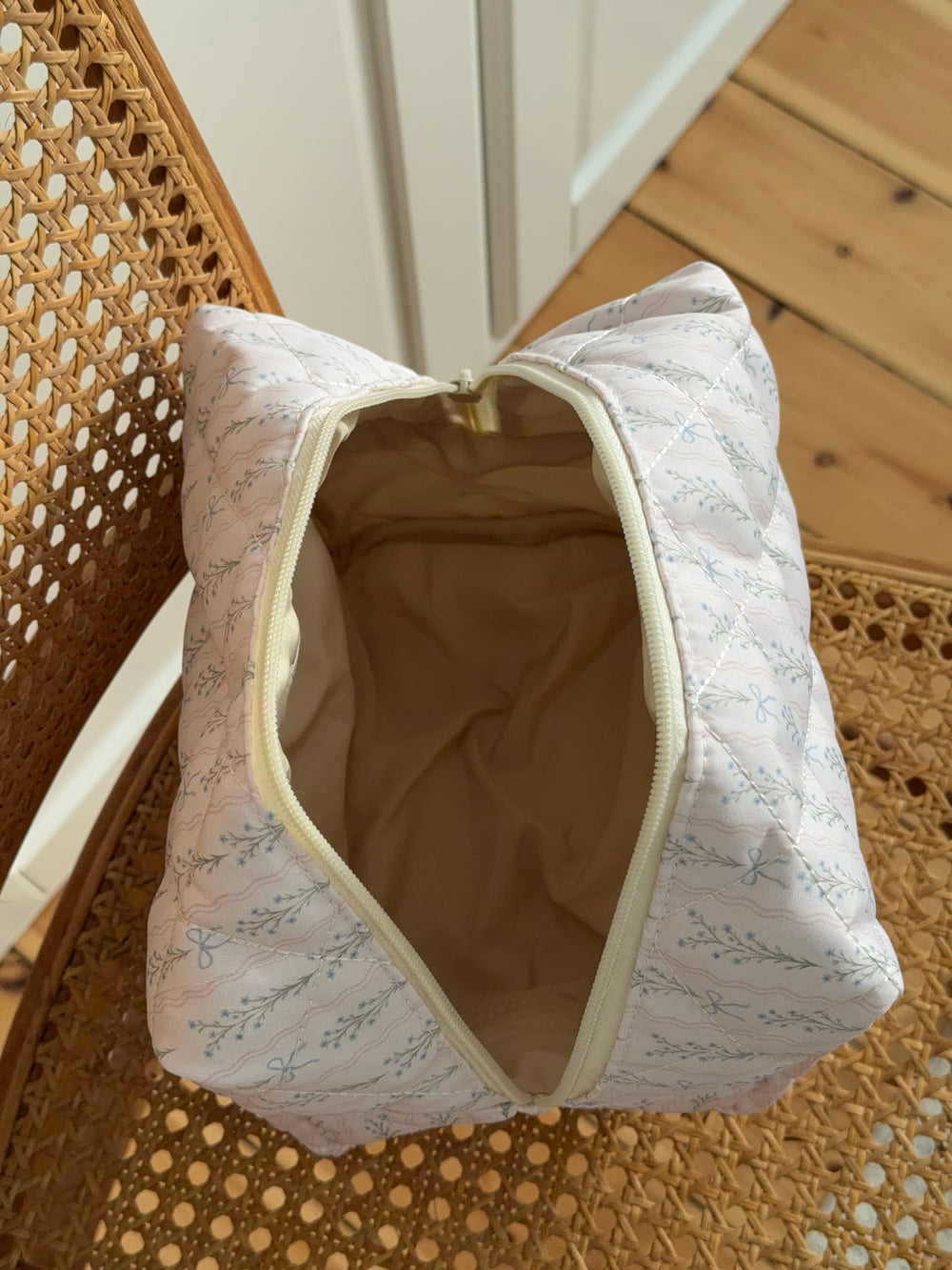 Honey stor toilettaske med mønster - Off white