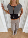 Bianca stribet top med detaljer - Sort/hvid