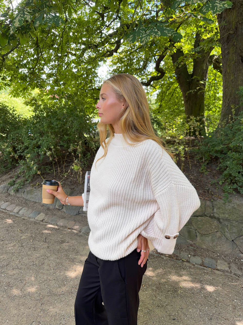Carina strik med ærmedetalje - Beige