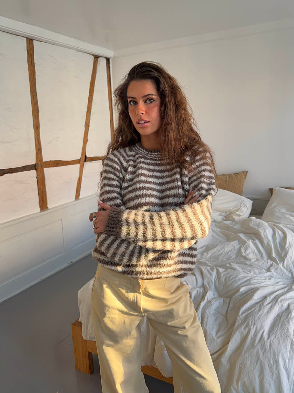 Zeya striktrøje med striber - Hvid/taupe