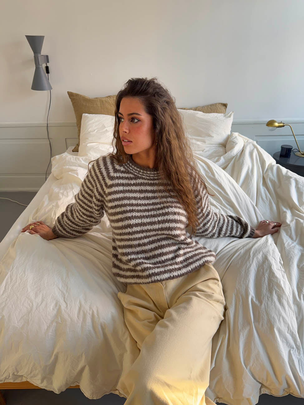 Zeya striktrøje med striber - Hvid/taupe