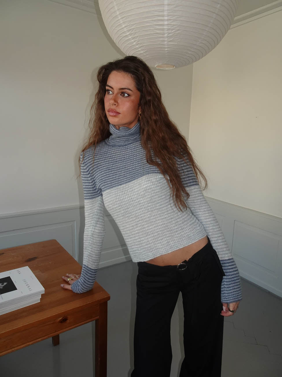 Swela striktrøje med turtleneck - Lyseblå/mørkeblå