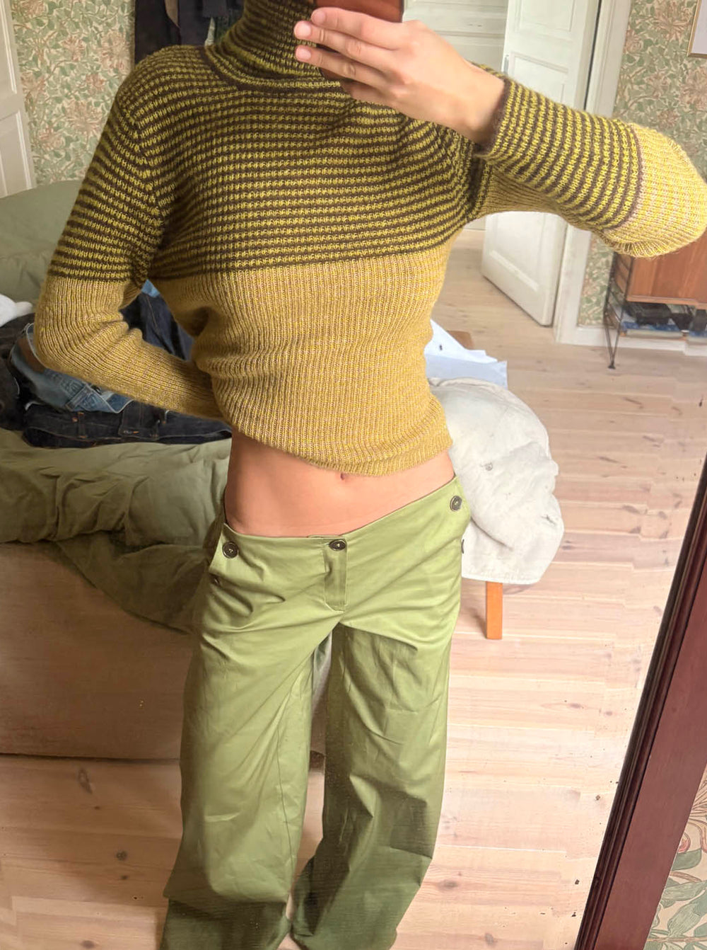 Swela striktrøje med turtleneck - Grøn/brun