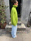 Valdamara striktrøje med turtleneck - Lime grøn