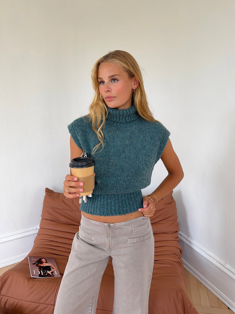 Nivena strikvest med turtleneck - Blå