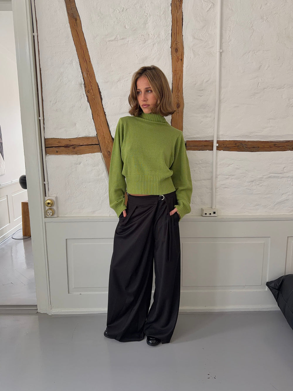 Trina suitbukser med spændedetalje - Sort