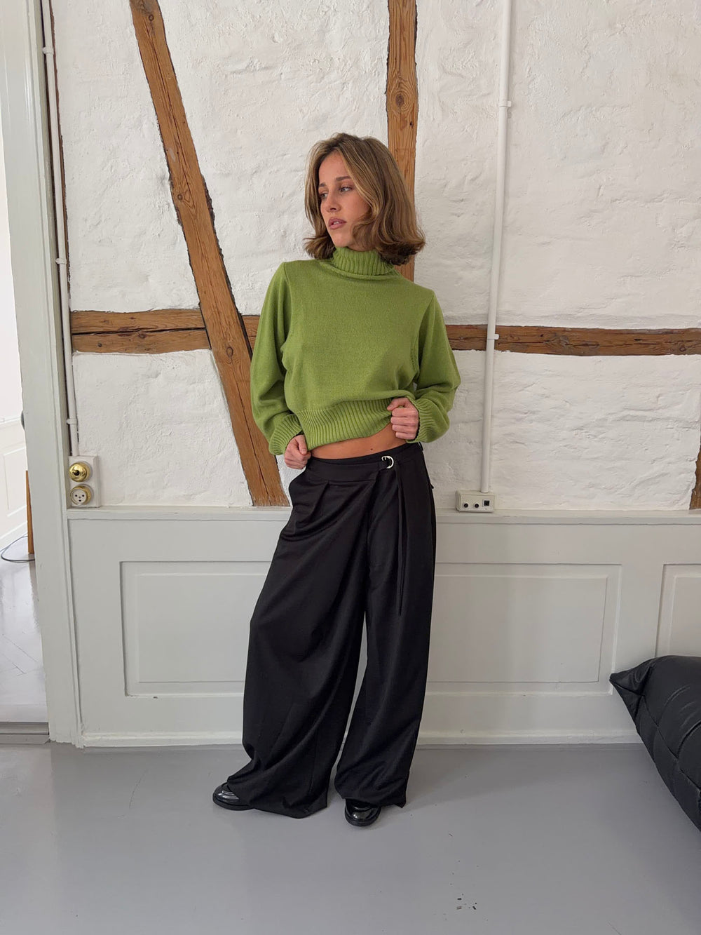 Trina suitbukser med spændedetalje - Sort