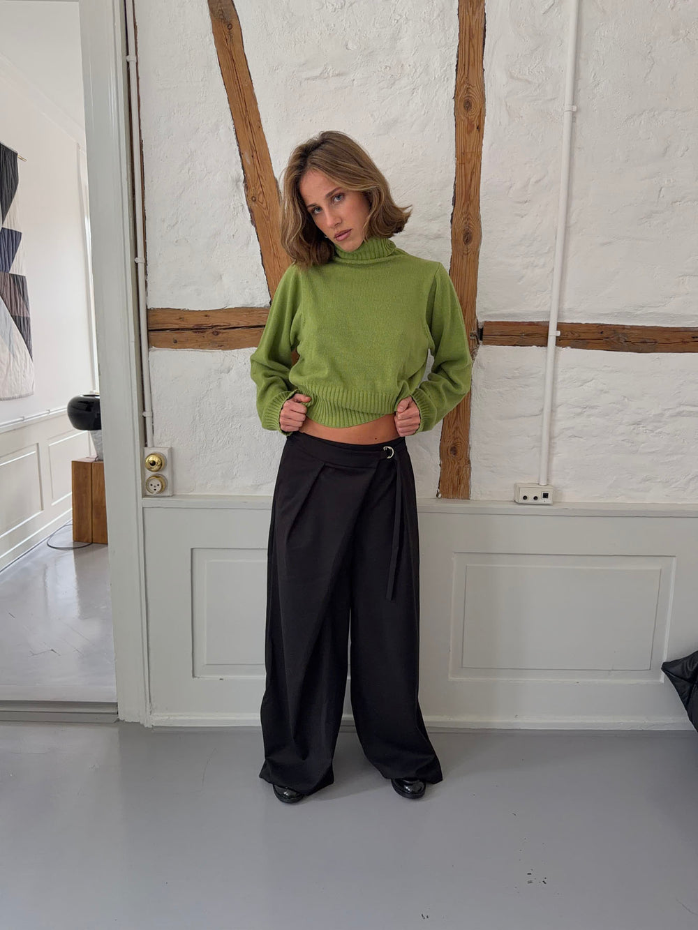 Trina suitbukser med spændedetalje - Sort