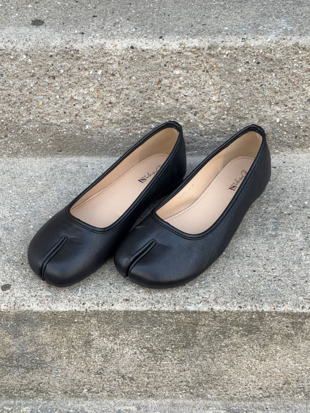 Tuvina split toe ballerina - Sort