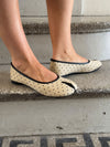 Elivia split toe ballerina med polkaprikker - Hvid/sort