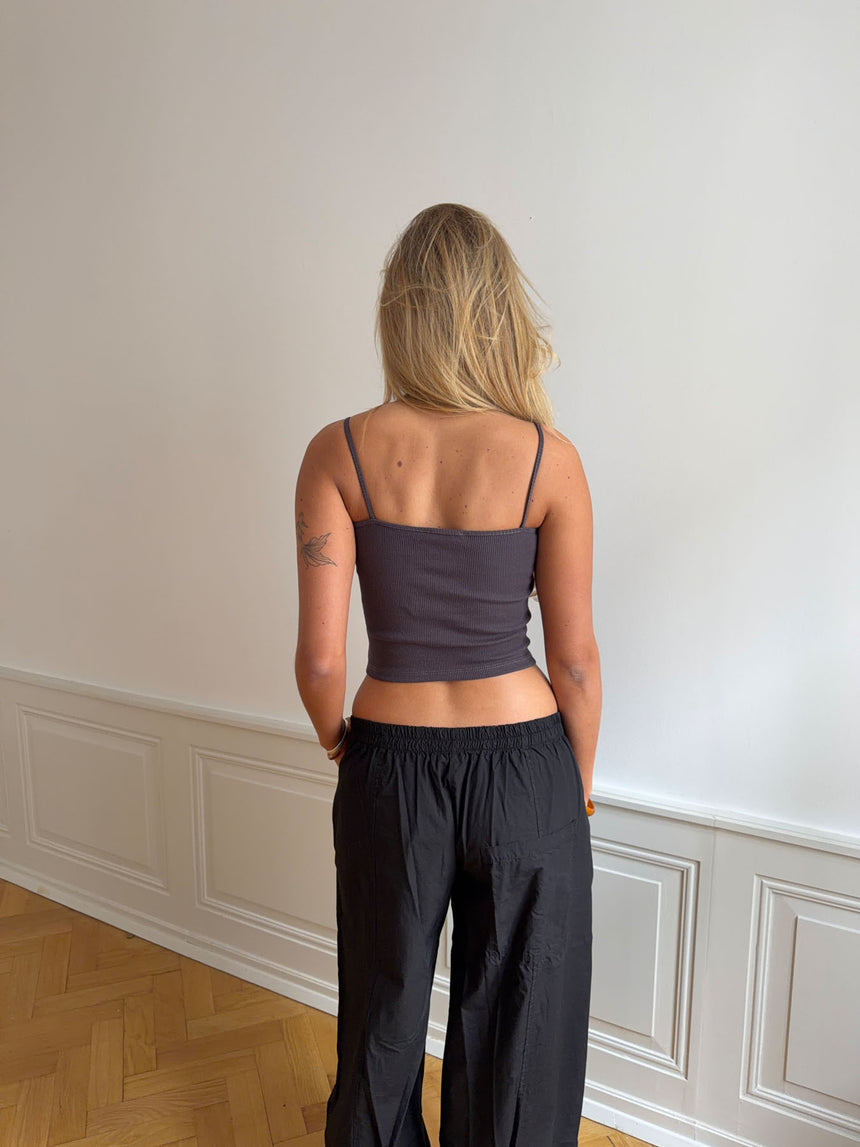 Thilde tanktop med rhinsten - Mørkegrå
