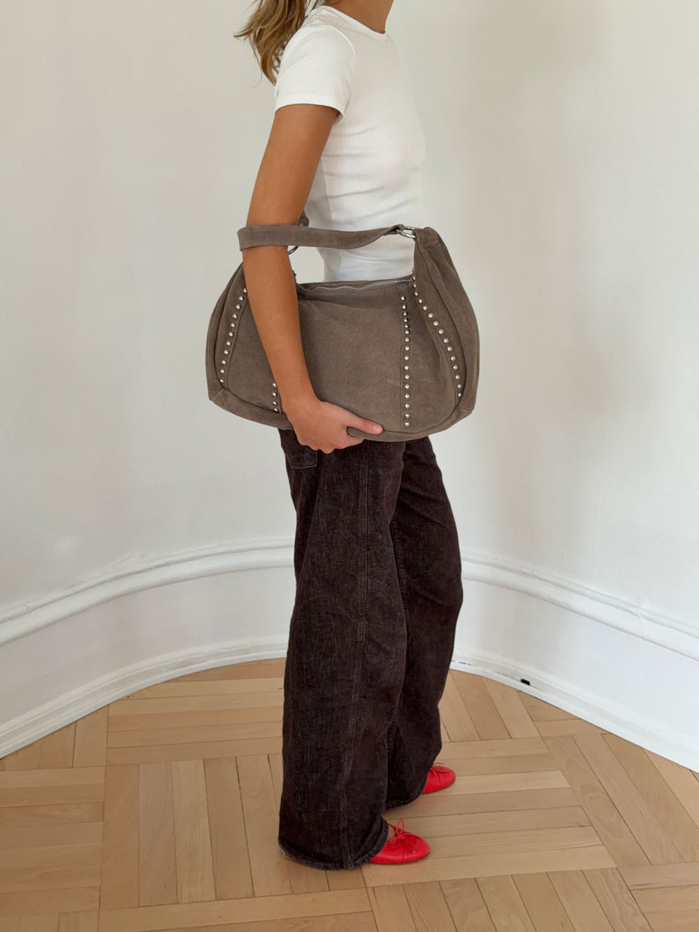 Henry taske med nitter - Taupe