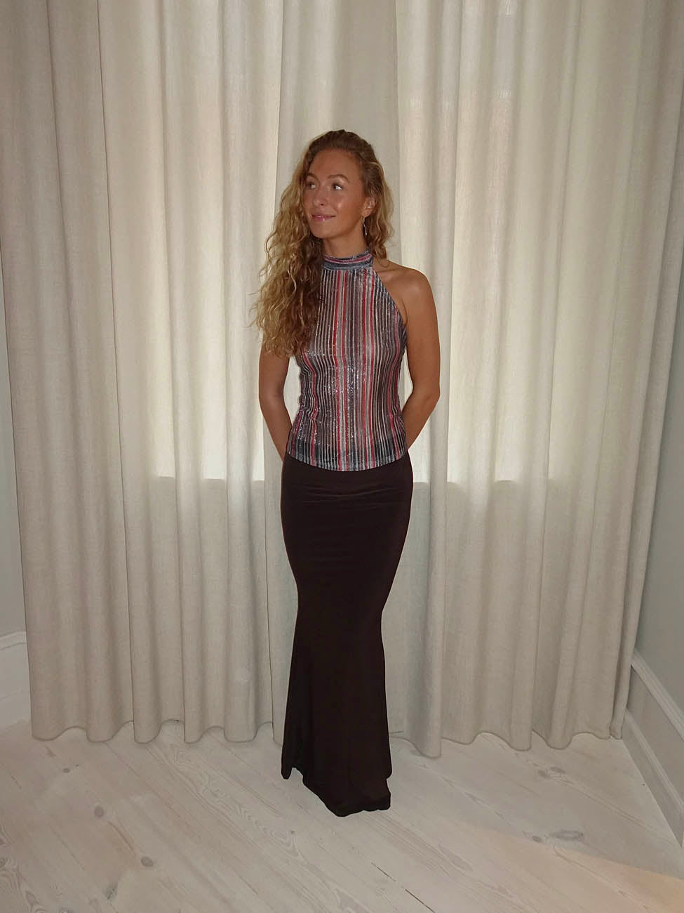 Bellaline top i glitter med åben ryg - Multifarvet