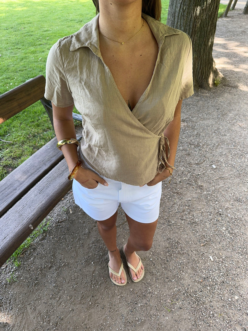 Silviana bluse med bindedetalje - Beige