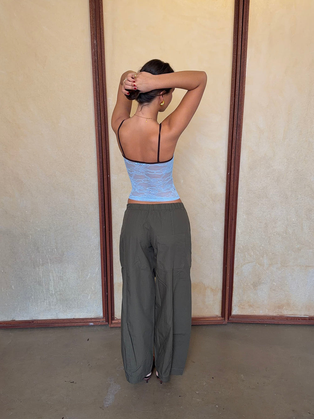 Nadja top med blonder - Blå/brun