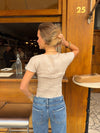 Malin Tomkins top med detaljer - Beige