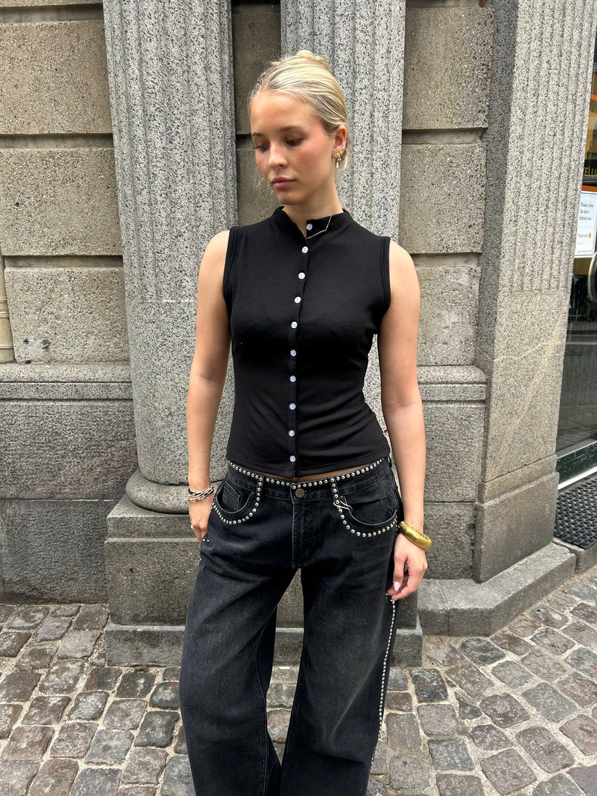 Lonnie top med knapper - Sort