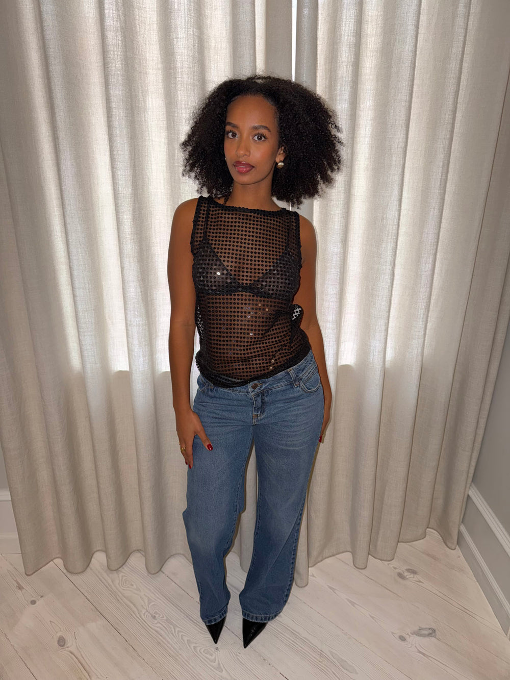 Isobel top med pallietter - Sort