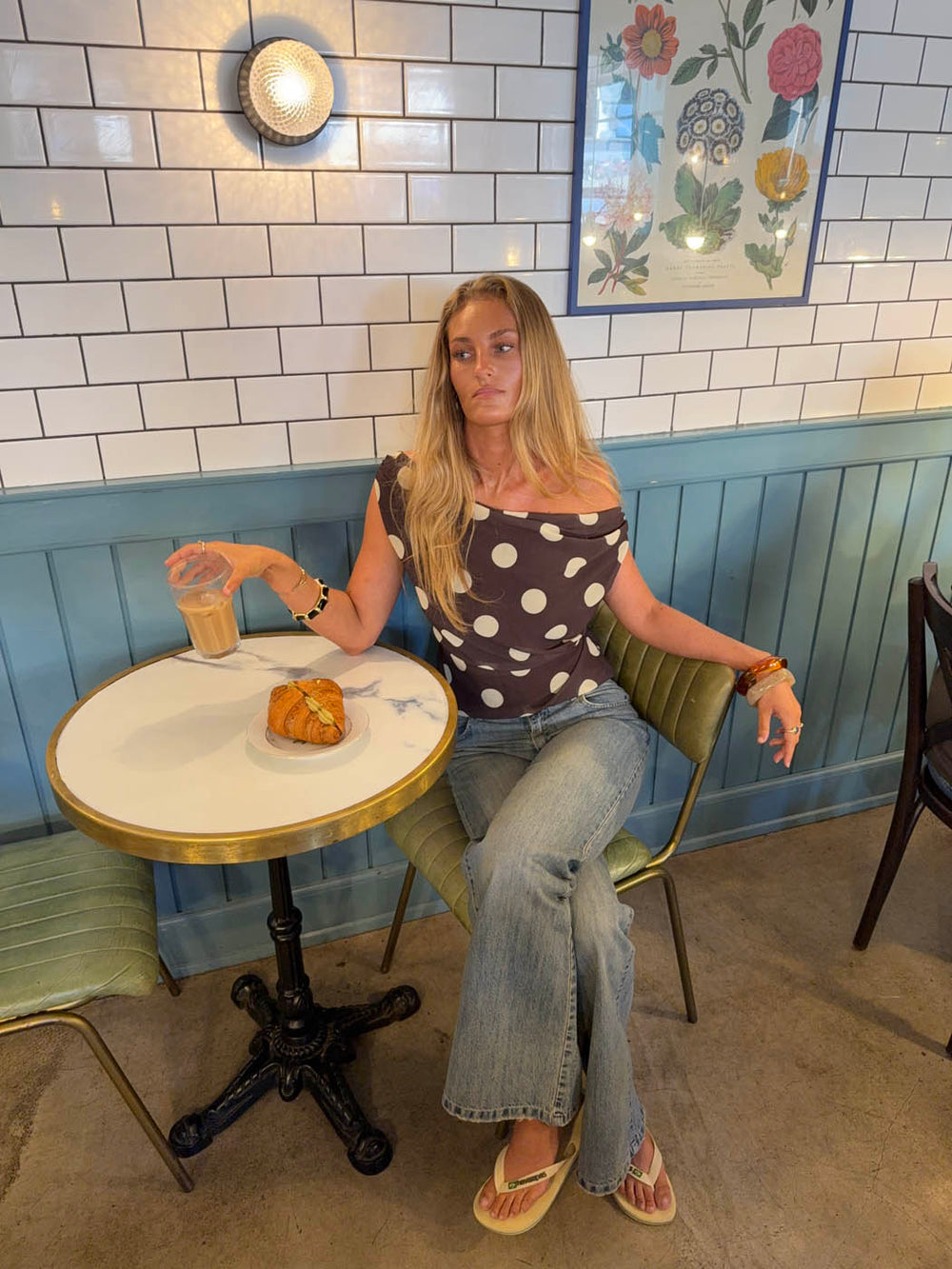 Lily top med polkaprikker - Brun/gul