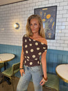 Lily top med polkaprikker - Brun/gul