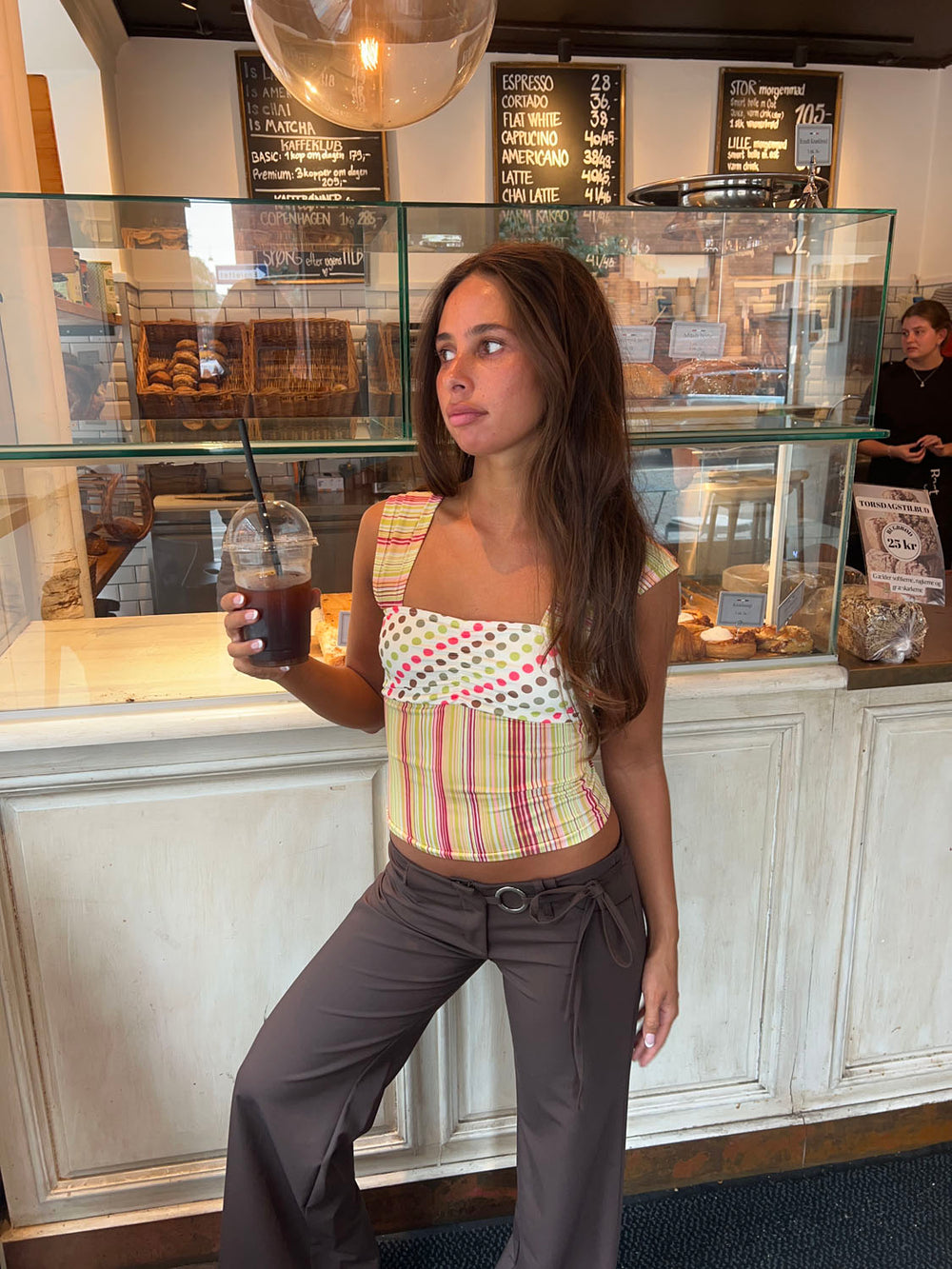 Malia top med polkaprikker og striber - Multifarvet