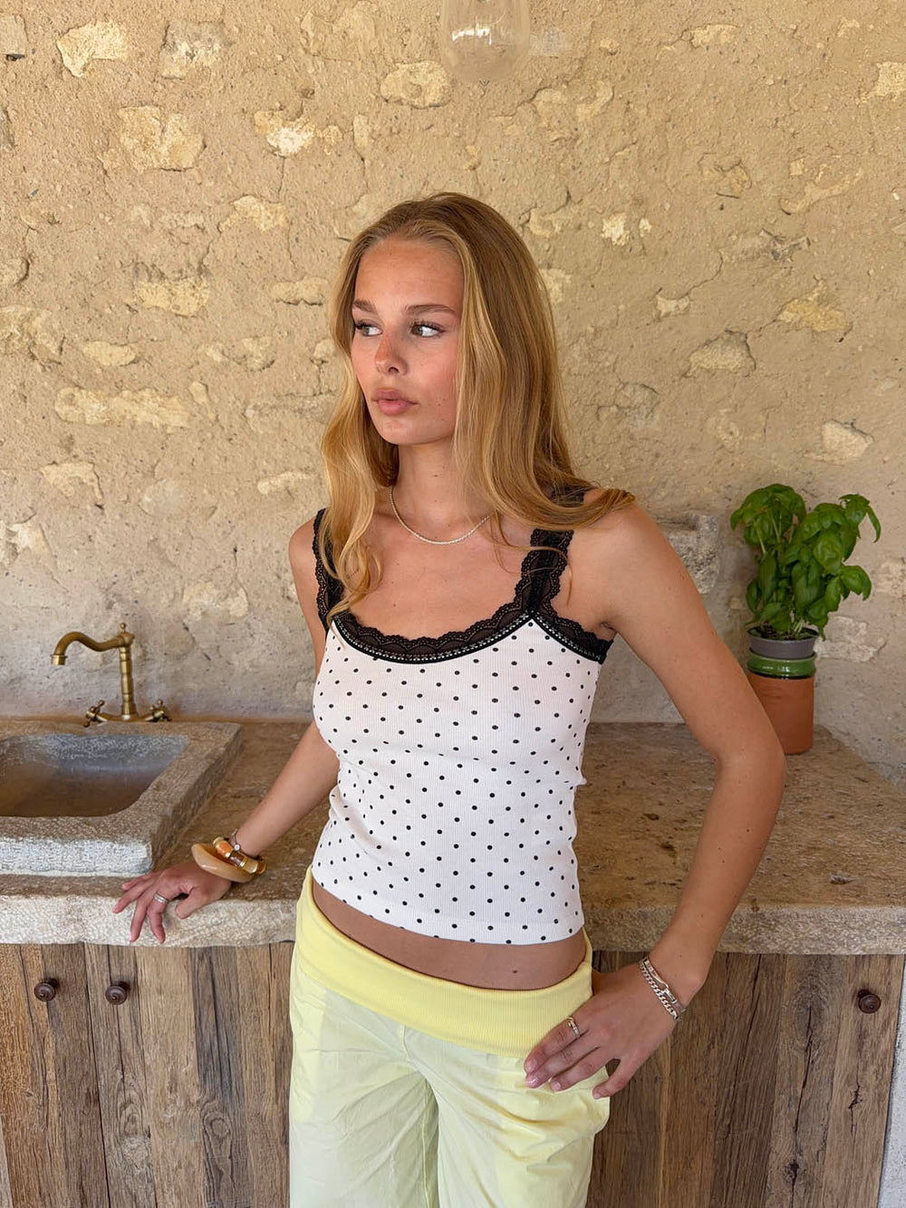 Paulina top med prikker - Hvid/sort