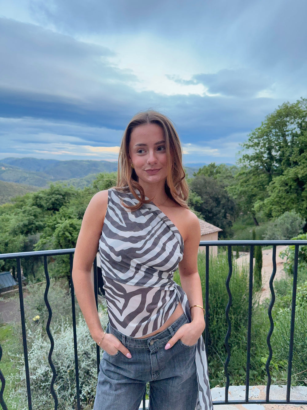 Orlane one shoulder top med zebra print - Sort/hvid