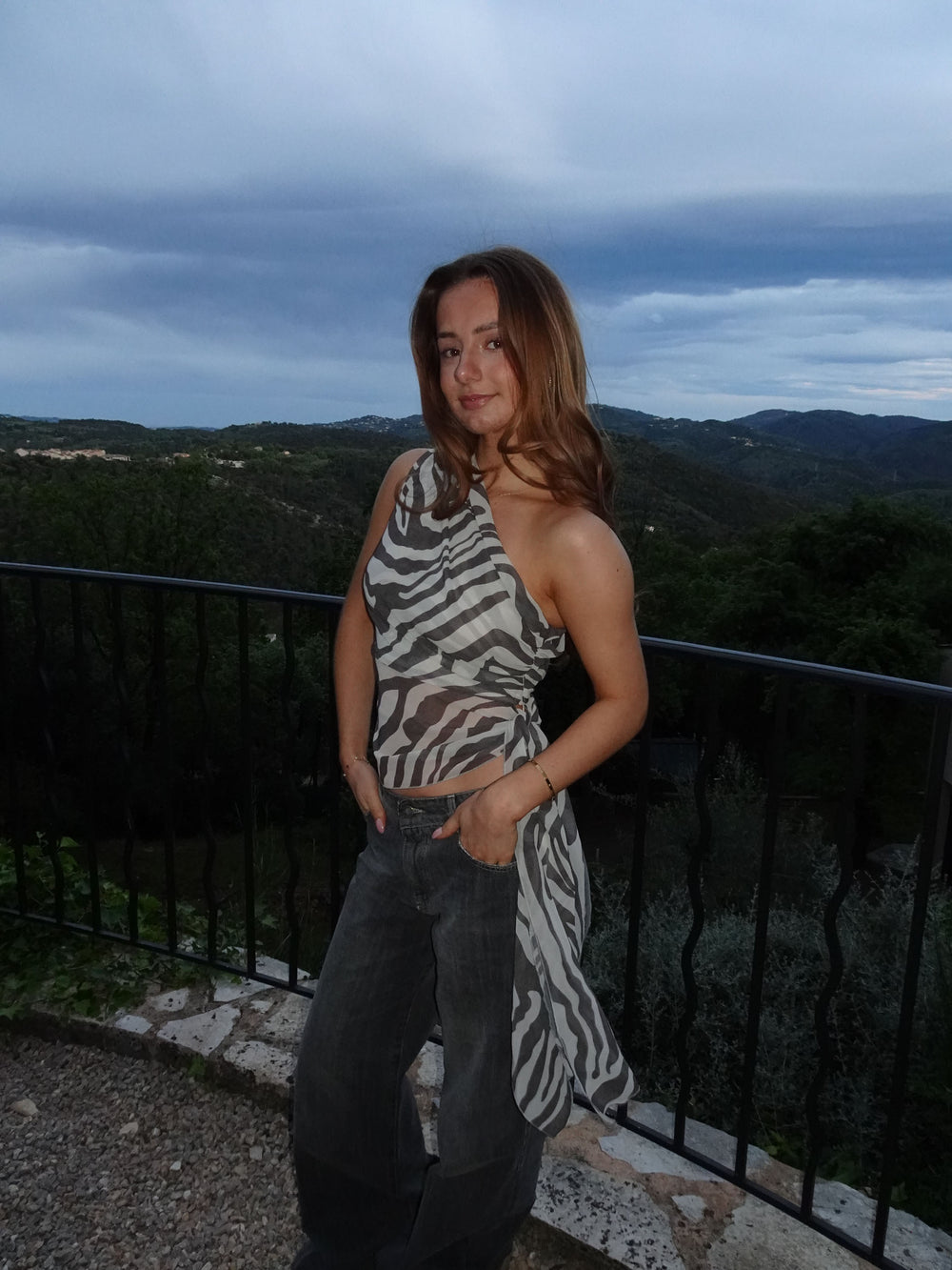 Orlane one shoulder top med zebra print - Sort/hvid