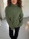Valdamara striktrøje med turtleneck - Grøn