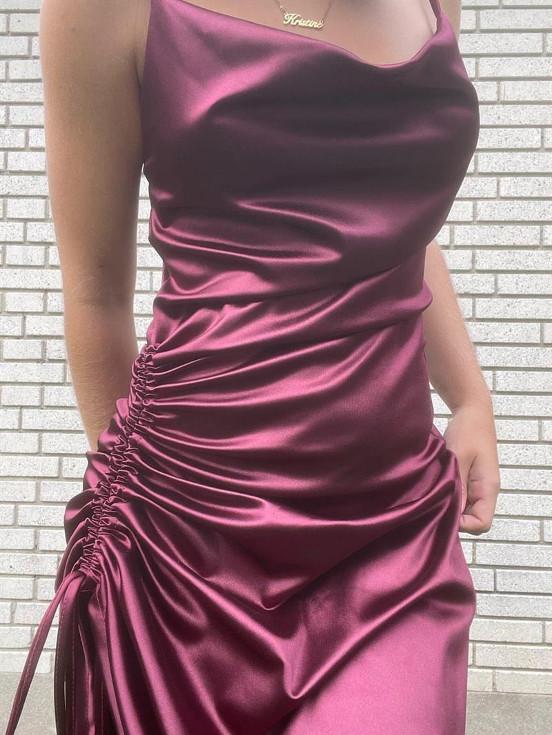 Mathea satin kjole - bordeaux