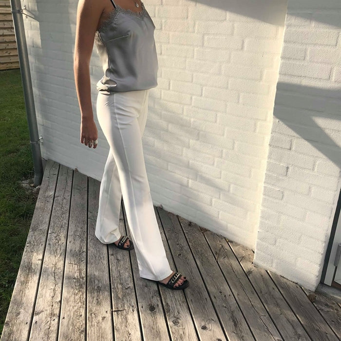 Flare bukser off white  uden lomme.