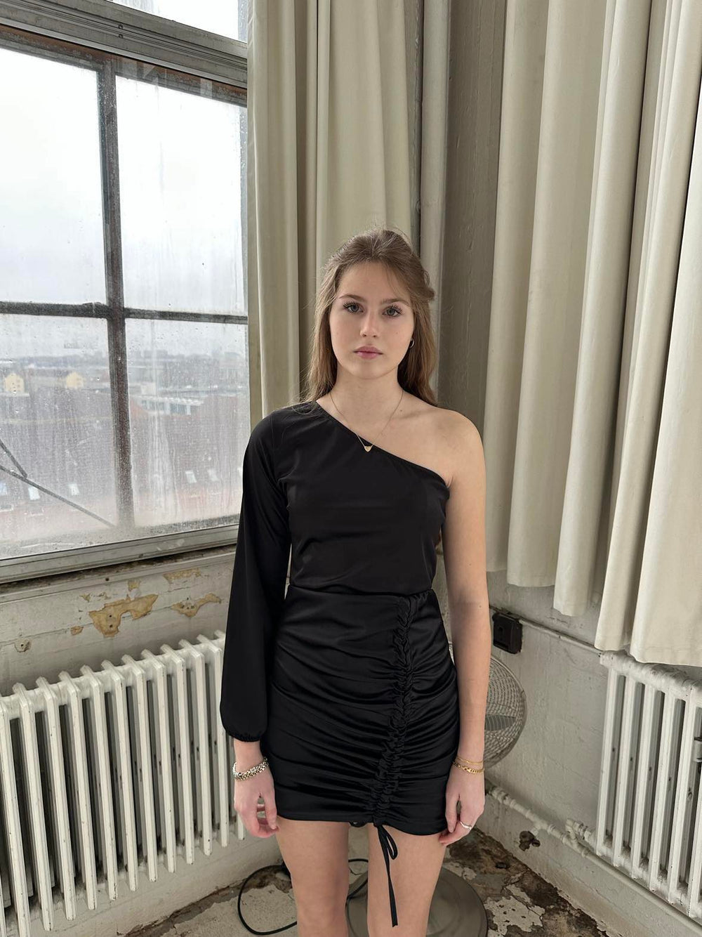 Stephanie one shoulder kjole - Sort